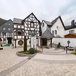 Halfenstube&villa 1894 4*