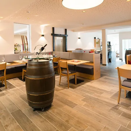 Hotel Halfenstube & 1894 Senheim