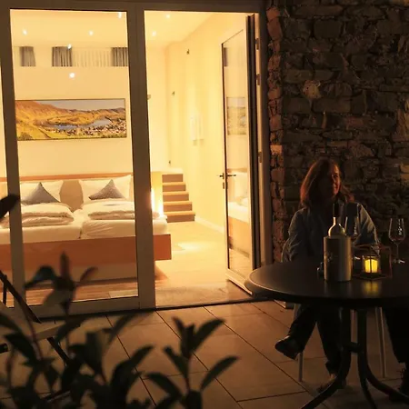 Halfenstube & 1894 4*