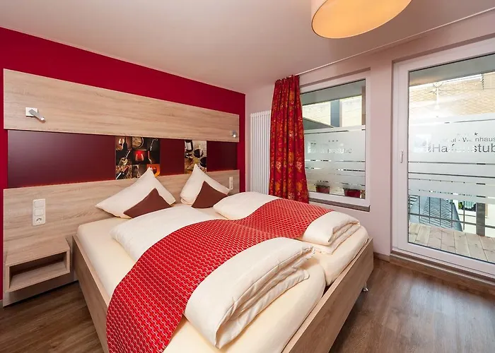 Halfenstube & 1894 4*