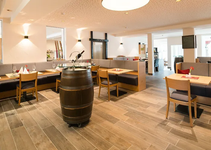 Hotel Halfenstube & 1894 Senheim