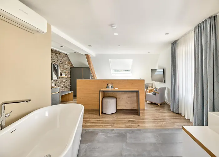 Halfenstube & 1894 Hotel 4*