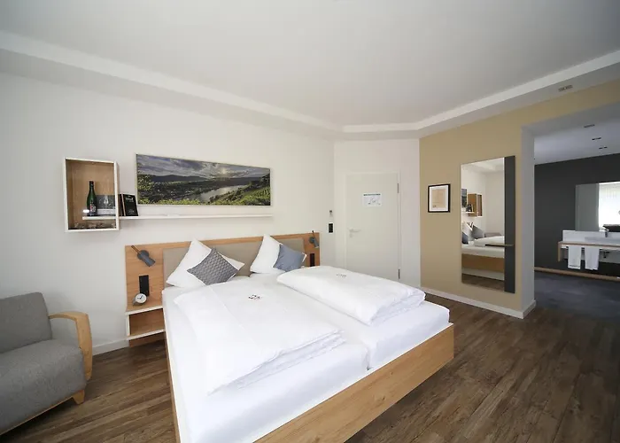 Halfenstube & 1894 Hotel 4*